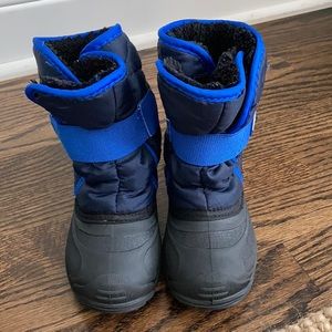 Toddler Kamik snow boot size 10